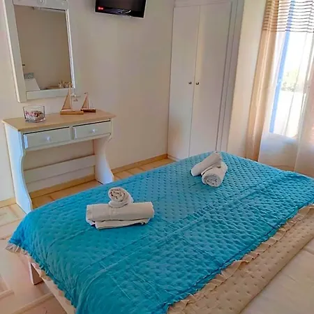 Ayeri 2* Parikia (Paros)